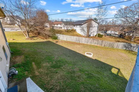 Exterior - 104 Primrose Ln, Branson, MO 65616 photo 5 of 7