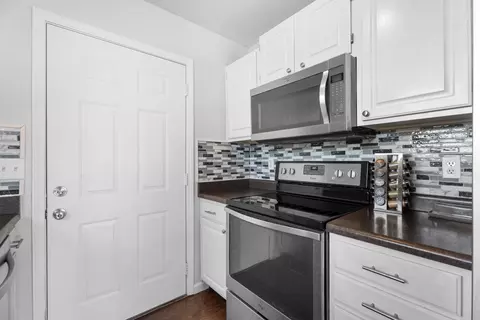 Kitchen - 104 Primrose Ln, Branson, MO 65616 photo 3 of 3