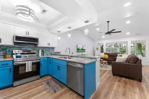200 Golf View Dr #10, Branson, MO 65616