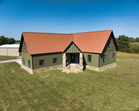 Exterior - 44 Spring Flood Rd, Goodman, MO 64843 photo 8 of 29
