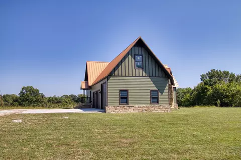 Exterior - 44 Spring Flood Rd, Goodman, MO 64843 photo 13 of 29
