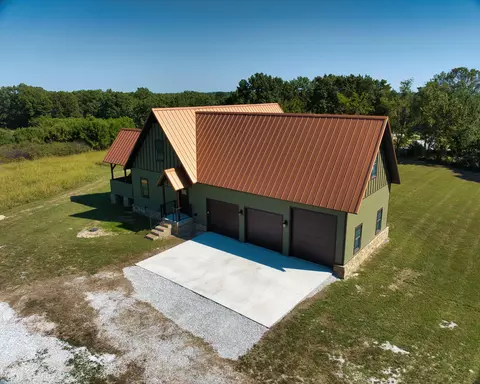 Exterior - 44 Spring Flood Rd, Goodman, MO 64843 photo 3 of 29