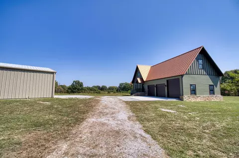 Exterior - 44 Spring Flood Rd, Goodman, MO 64843 photo 16 of 29