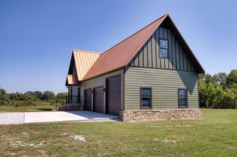 Exterior - 44 Spring Flood Rd, Goodman, MO 64843 photo 15 of 29