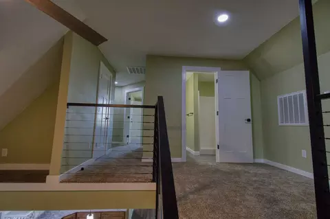 Entry Way - 44 Spring Flood Rd, Goodman, MO 64843 photo 6 of 10