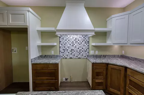 Kitchen - 44 Spring Flood Rd, Goodman, MO 64843 photo 8 of 12