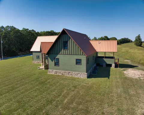 Exterior - 44 Spring Flood Rd, Goodman, MO 64843 photo 7 of 29
