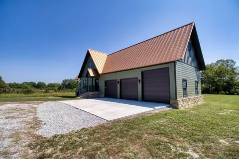 Exterior - 44 Spring Flood Rd, Goodman, MO 64843 photo 14 of 29