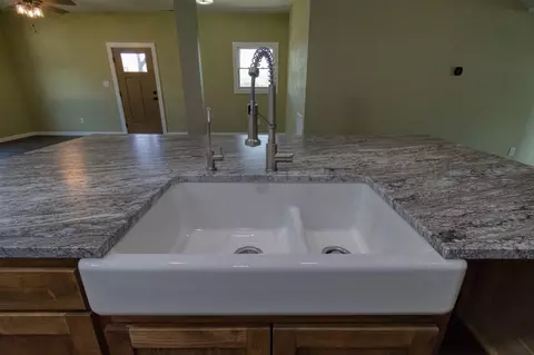 Kitchen - 44 Spring Flood Rd, Goodman, MO 64843 photo 10 of 12