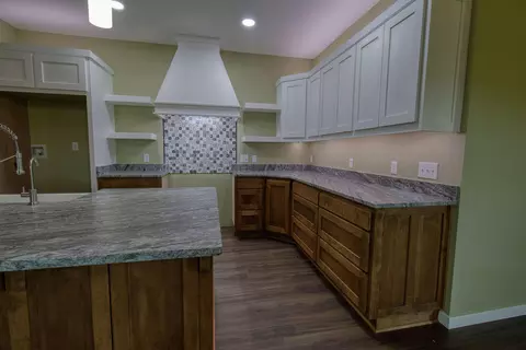 Kitchen - 44 Spring Flood Rd, Goodman, MO 64843 photo 4 of 12