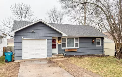 1434 E Cherokee St, Springfield, MO 65804