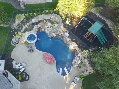 Exterior - 4552 E Spruce Dr, Springfield, MO 65809 photo 17 of 27