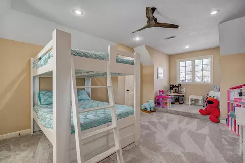 Bedroom - 4552 E Spruce Dr, Springfield, MO 65809 photo 5 of 8