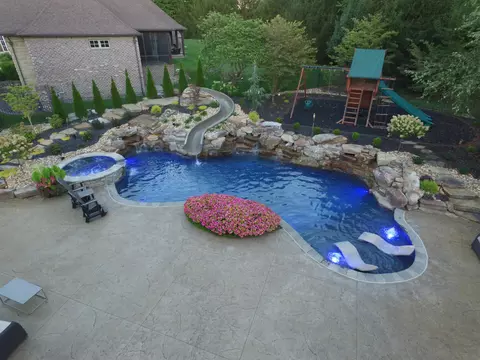 Exterior - 4552 E Spruce Dr, Springfield, MO 65809 photo 22 of 27