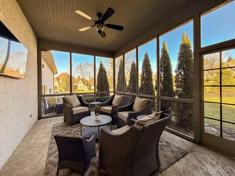 Exterior - 4552 E Spruce Dr, Springfield, MO 65809 photo 6 of 27