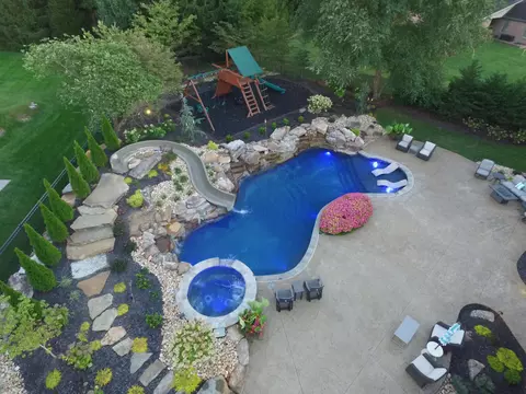 Exterior - 4552 E Spruce Dr, Springfield, MO 65809 photo 20 of 27