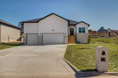 2116 N Bradbury Ln, Ozark, MO 65721