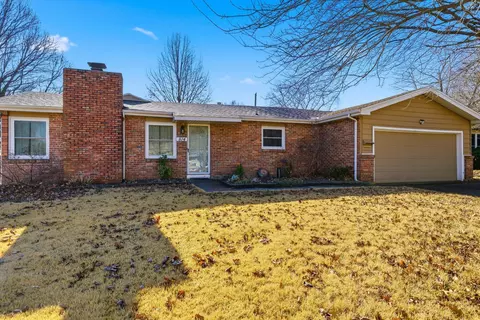 814 Edgewood St, Springfield, MO 65807