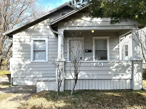 1225 W Florida St, Springfield, MO 65803 photo 2