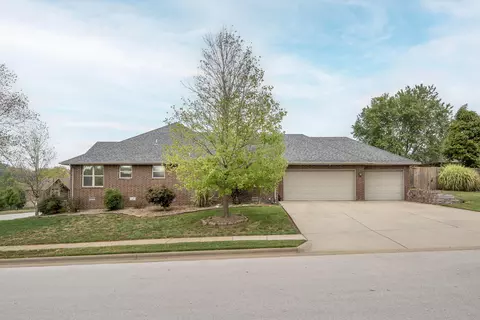604 N Lincoln Ct, Ozark, MO 65721 photo 3