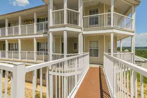 635 Ozark Mountain Resort Dr #115, Kimberling City, MO 65686