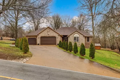 4642 N Farm Road 159, Springfield, MO 65803