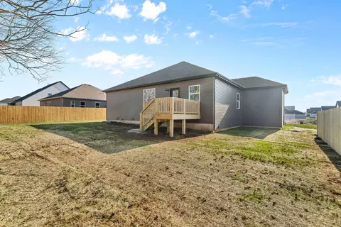 Exterior - 212 E Chloe Ln, Republic, MO 65738 photo 6 of 8