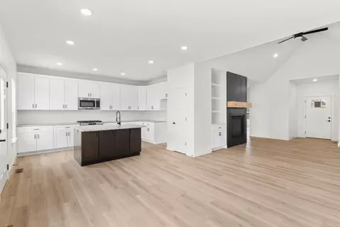 Other - 212 E Chloe Ln, Republic, MO 65738 photo 1 of 4
