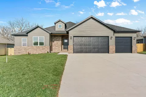 Exterior - 212 E Chloe Ln, Republic, MO 65738 photo 2 of 8