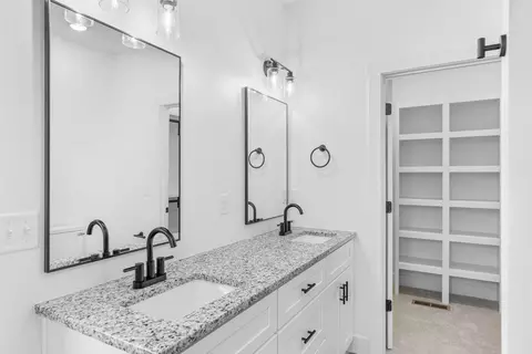 Bath - 212 E Chloe Ln, Republic, MO 65738 photo 4 of 4