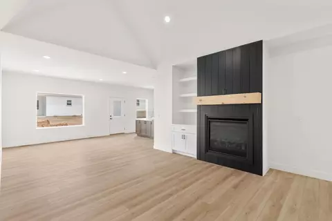 Living - 212 E Chloe Ln, Republic, MO 65738 photo 2 of 6
