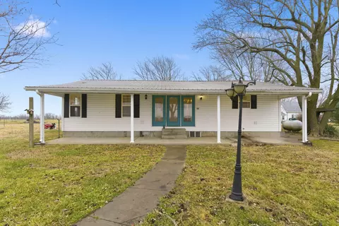 44 High Country Dr, Marshfield, MO 65706
