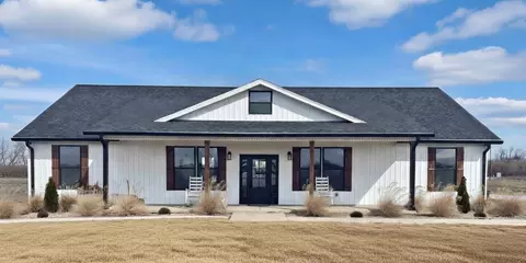 1883 S Farm Rd 107, Springfield, MO 65802