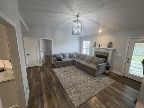 6004 N 8th Ave, Ozark, MO 65721 photo 5