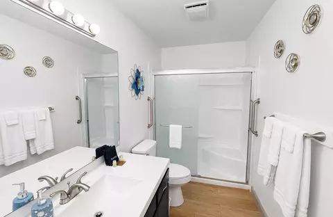 Bath - 169 Troon Dr #2, Branson, MO 65616 photo 3 of 3