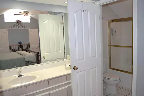 Bath - 79 Anglers Pointe #5, Branson, MO 65616 photo 1 of 4