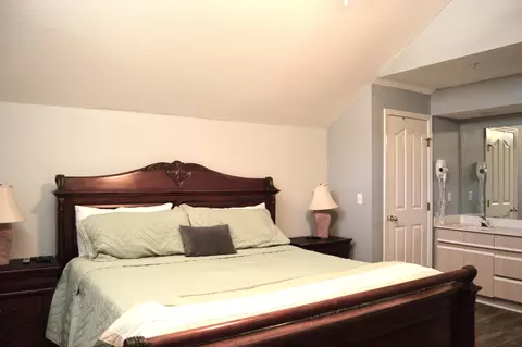 Bedroom - 79 Anglers Pointe #5, Branson, MO 65616 photo 4 of 7