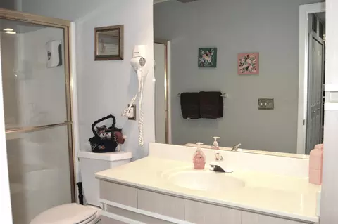 Bath - 79 Anglers Pointe #5, Branson, MO 65616 photo 3 of 4