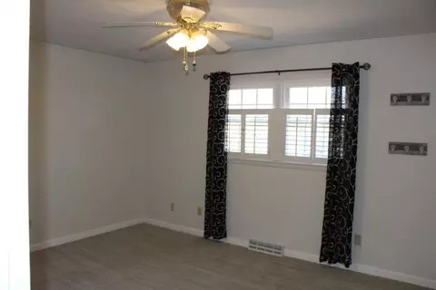 2916 S Chantilly Ln, Springfield, MO 65804 photo 32