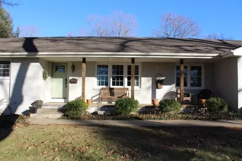 2916 S Chantilly Ln, Springfield, MO 65804 photo 3