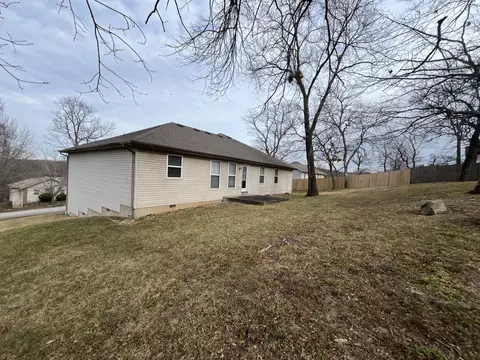 Exterior - 134 Wright Rd, Reeds Spring, MO 65737 photo 2 of 3