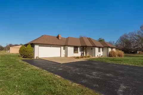 1237 W Will Aven Ct, Nixa, MO 65714 photo 4