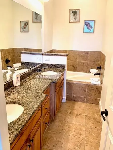 Bath - 43 Songbird Cir #1, Branson, MO 65616 photo 1 of 6