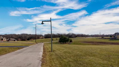 1686 Hart Ln, Nixa, MO 65714 photo 4