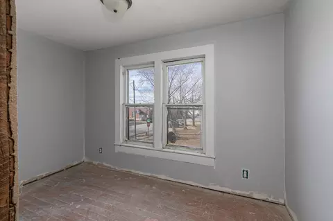 Bedroom - 259 E Jefferson St, Marshfield, MO 65706 photo 8 of 11