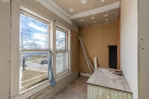 Bedroom - 259 E Jefferson St, Marshfield, MO 65706 photo 10 of 11