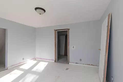 Bedroom - 259 E Jefferson St, Marshfield, MO 65706 photo 5 of 11