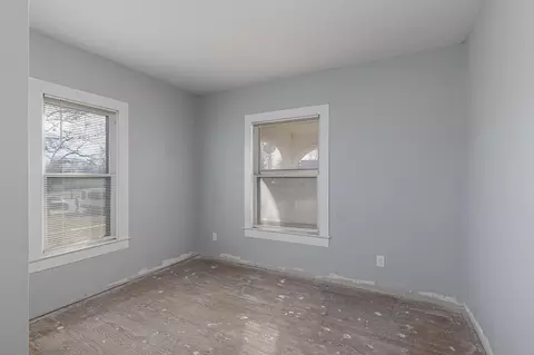Bedroom - 259 E Jefferson St, Marshfield, MO 65706 photo 3 of 11