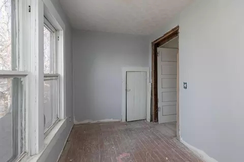 Bedroom - 259 E Jefferson St, Marshfield, MO 65706 photo 9 of 11