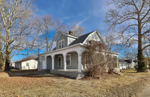 Exterior - 259 E Jefferson St, Marshfield, MO 65706 photo 4 of 11